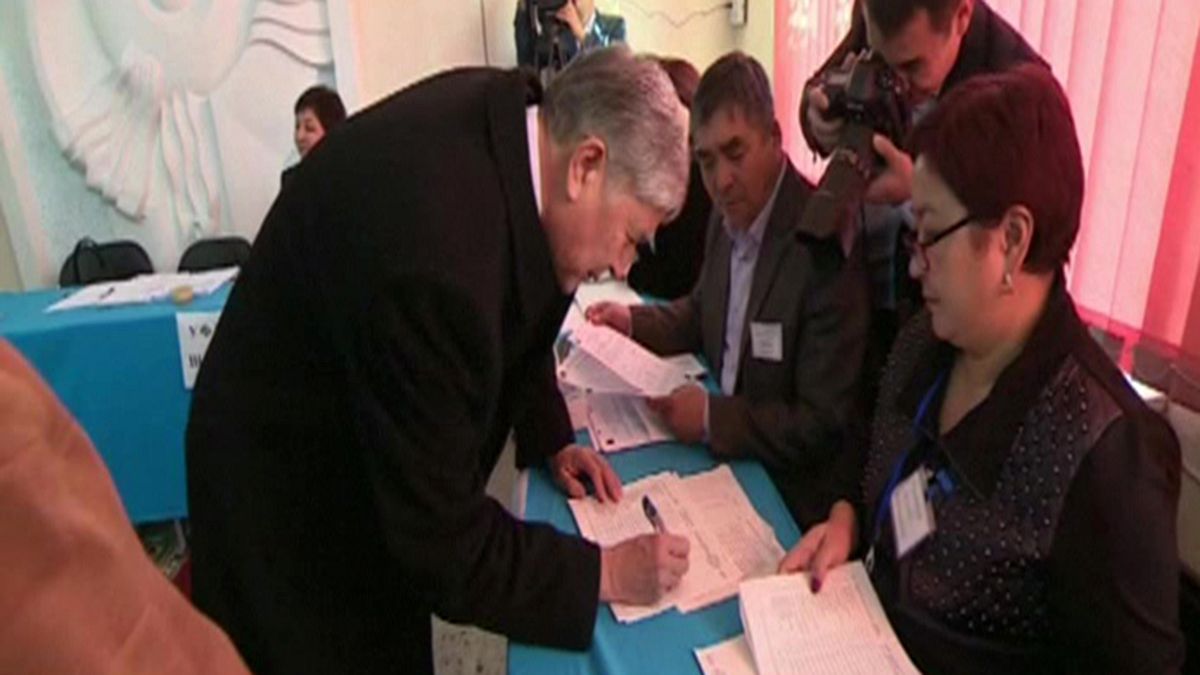 Kirghizistan approva una controversa riforma costituzionale