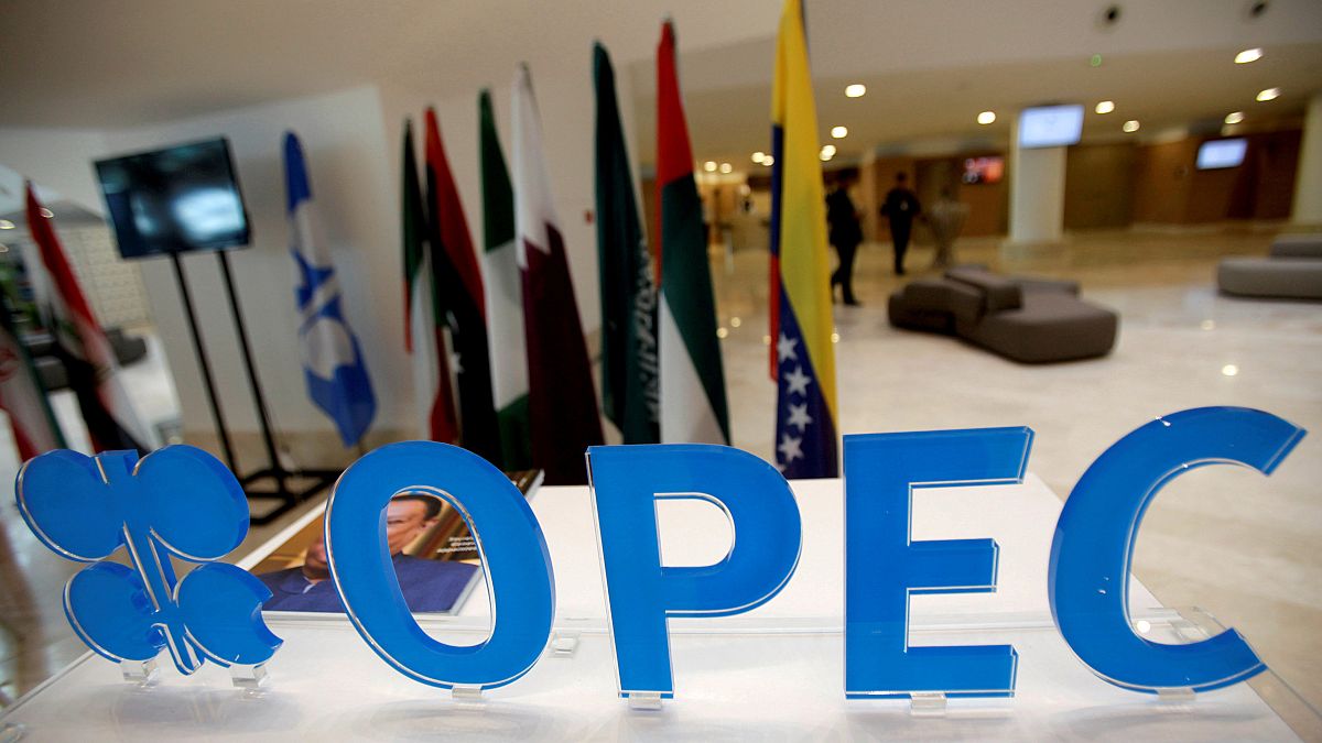 El petróleo se sitúa en máximos en un año y medio por el acuerdo entre la OPEP y Rusia