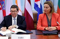 AB ile Küba arasında tarihi anlaşma