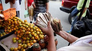 Billet de 100 bolivars : le Venezuela ferme sa frontière avec la Colombie