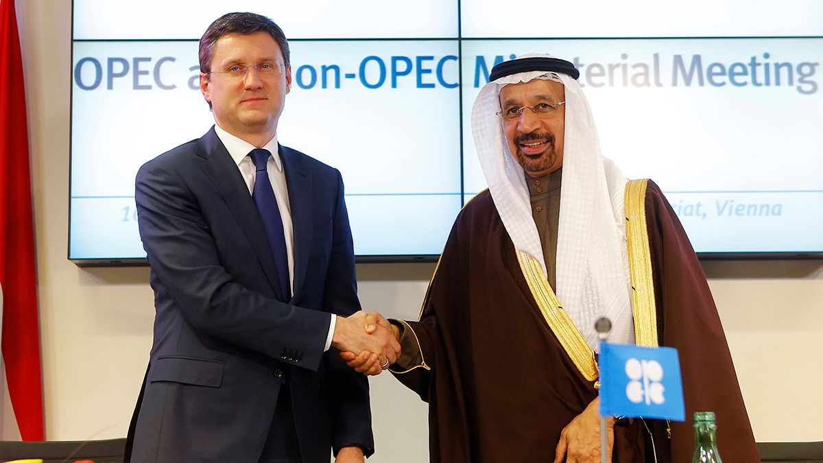 El acuerdo de reducción de crudo entre la OPEP y Rusia