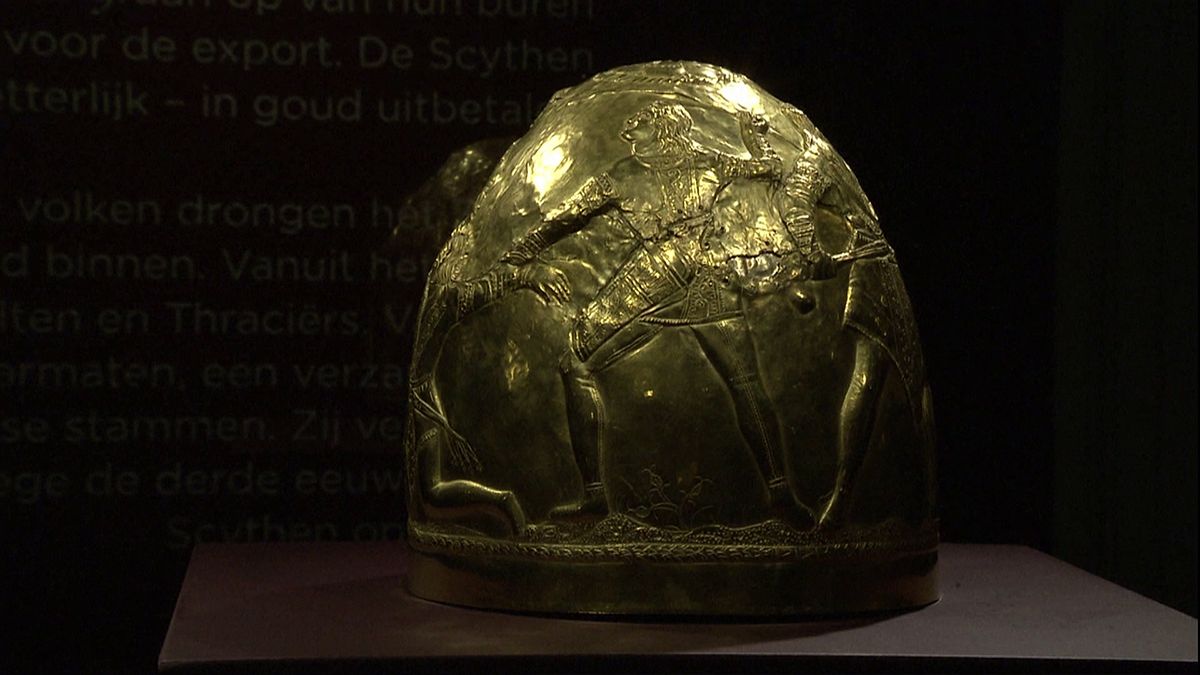 Paesi Bassi: vanno restituiti all'Ucraina i manufatti d'oro dei musei della Crimea