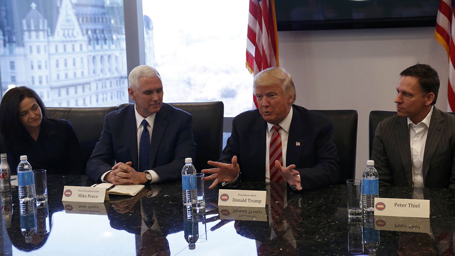 Trump woos Silicon Valley's elite