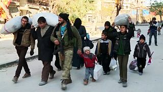 Halep'ten yola çıkan tahliye konvoyu İHA'larla izleniyor