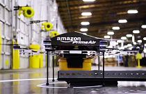 Amazon впервые доставила товар с помощью дрона