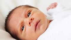 Großbritannien erlaubt Drei-Eltern-Babys