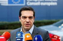 Le parlement grec vote le bonus des retraités, Tsipras à Bruxelles