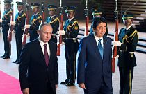 Rendezheti a Kuril-szigeteki vitát Oroszország és Japán