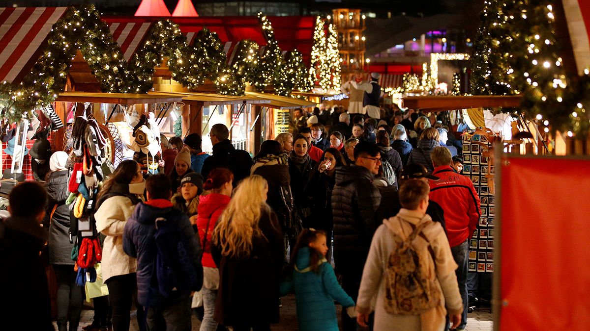 12 year-old boy 'attempts nail bombing' in Ludwigshafen Christmas market, City Hall