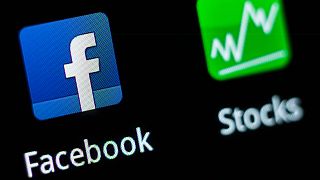 Facebook будет проверять новости