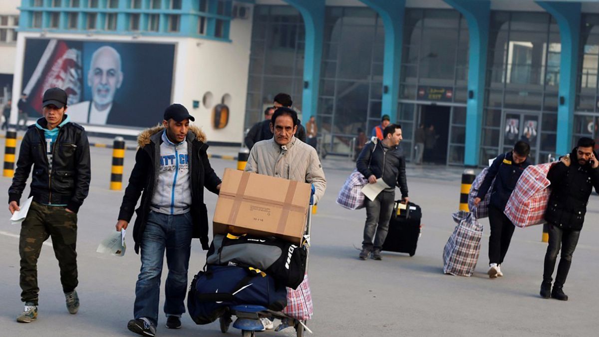 بازگشت پناهجویان افغان از اروپا؛ واکنش‌ها و پیامدها
