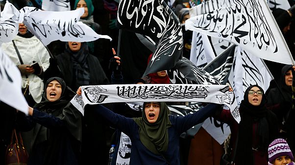 Aleppó miatt tüntettek Isztambulban és Ankarában Aleppó miatt tüntettek Isztambulban és Ankarában
