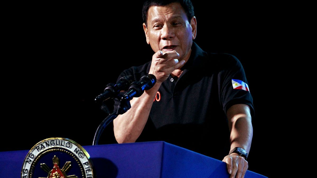 Filipinler Devlet Başkanı Duterte: "Bizzat üç kişiyi öldürdüm"