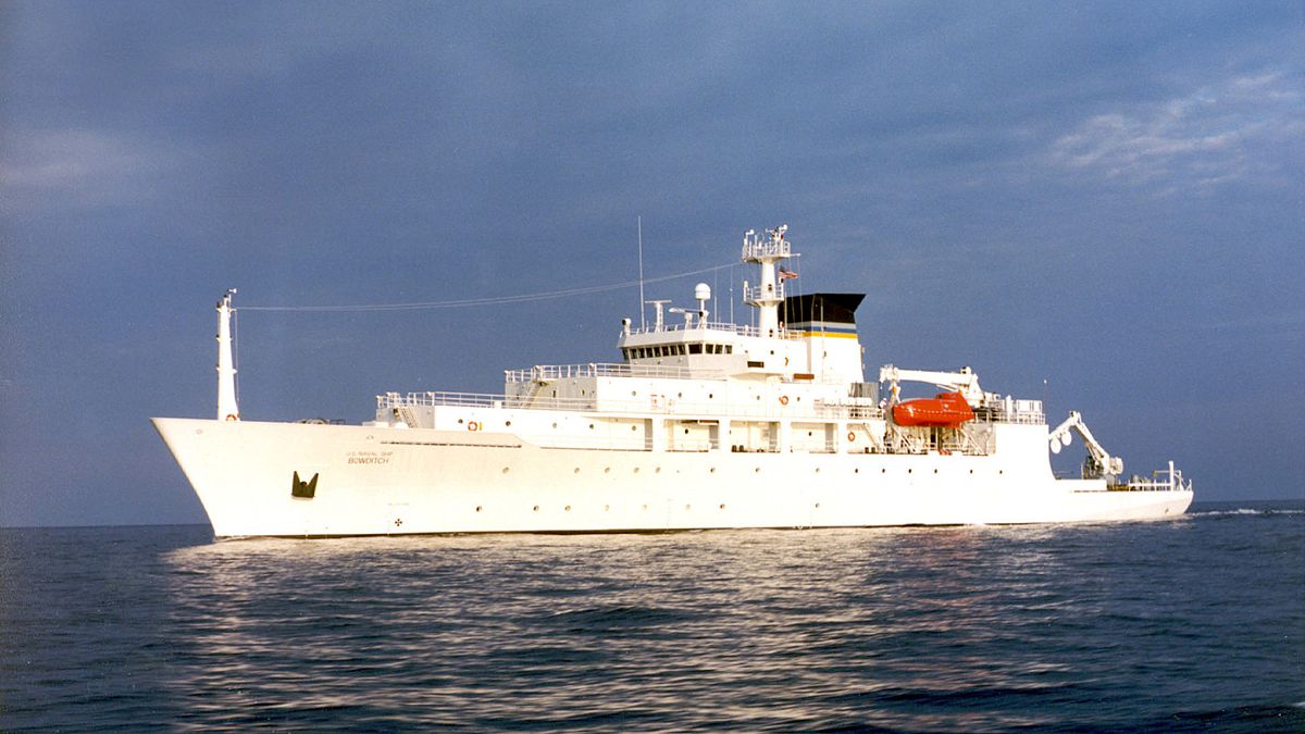 Çin, ABD'ye ait insansız denizaltıya el koydu