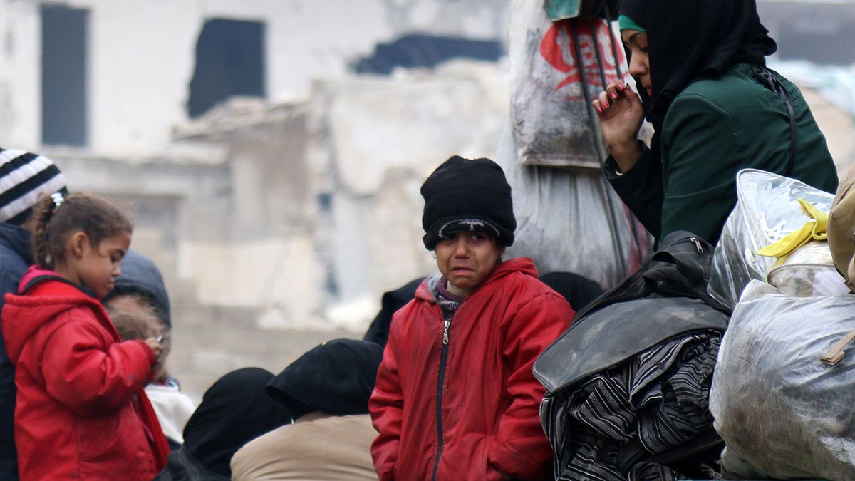 Десятки тысяч человек ждут эвакуации из Алеппо