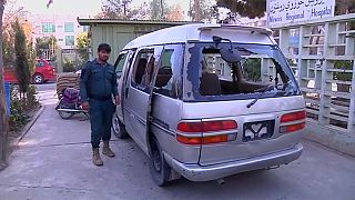 Funcionárias do aeroporto de Kandahar abatidas a tiro