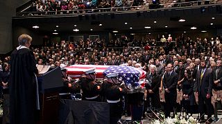 Mourners pay tribute to American hero John Glenn