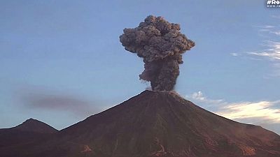 El volcán Colima sigue activo en México