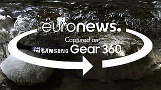 360 fokos kamerával a Choranche-barlang termeiben