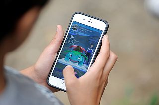 Technology 2016: Samsung sizzles, Mario fizzles, Apple peeves with Pods