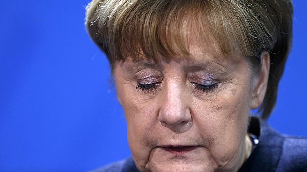 ميركل تصف هجوم برلين بـ"العمل الإرهابي" من تنفيذ طالب لجوء على الأرجح ميركل تصف هجوم برلين بـ"العمل الإرهابي" من تنفيذ طالب لجوء على الأرجح
