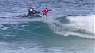 Surf: a Bourez l'ultima gara del 2016, il tahitiano trionfa nel Billabong Pipe Masters