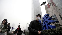Beijing blanketed in hazardous smog for fifth day