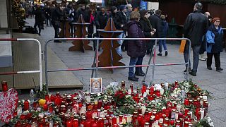 Tres días después del atentado, reabre el mercadillo navideño de la plaza Breitscheid de Berlín