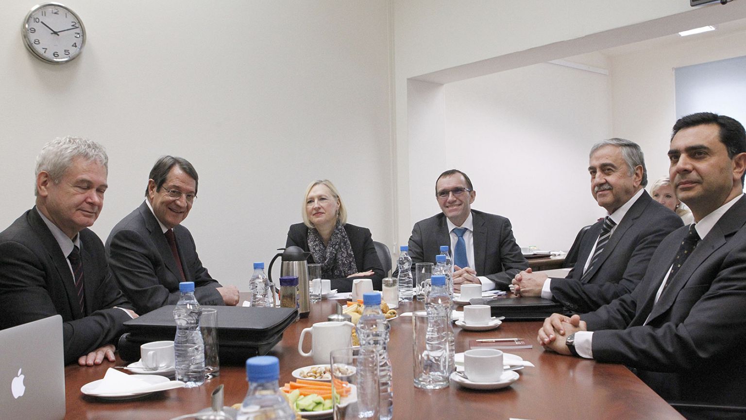 Κυπριακό: Εντατικές διαβουλεύσεις πριν από την Γενεύη