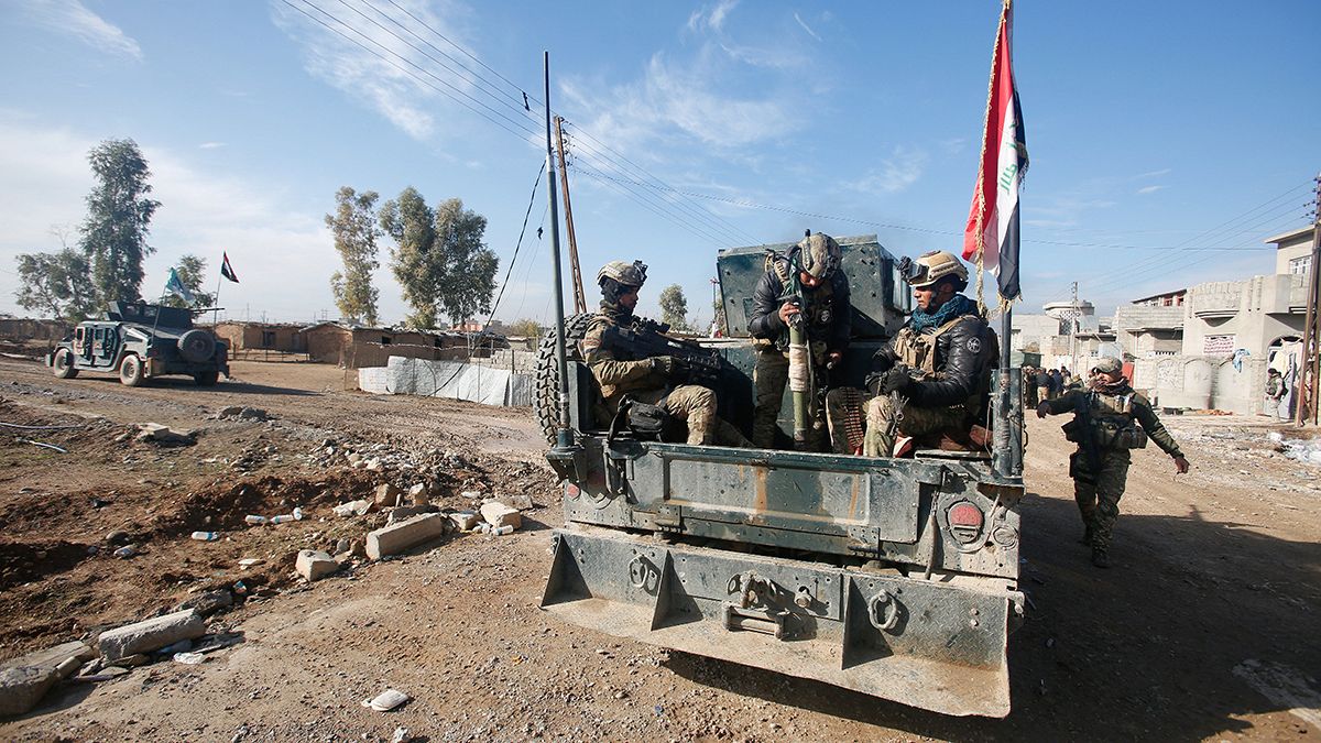 Iraq: triplice attentato a Mosul, almeno 25 morti