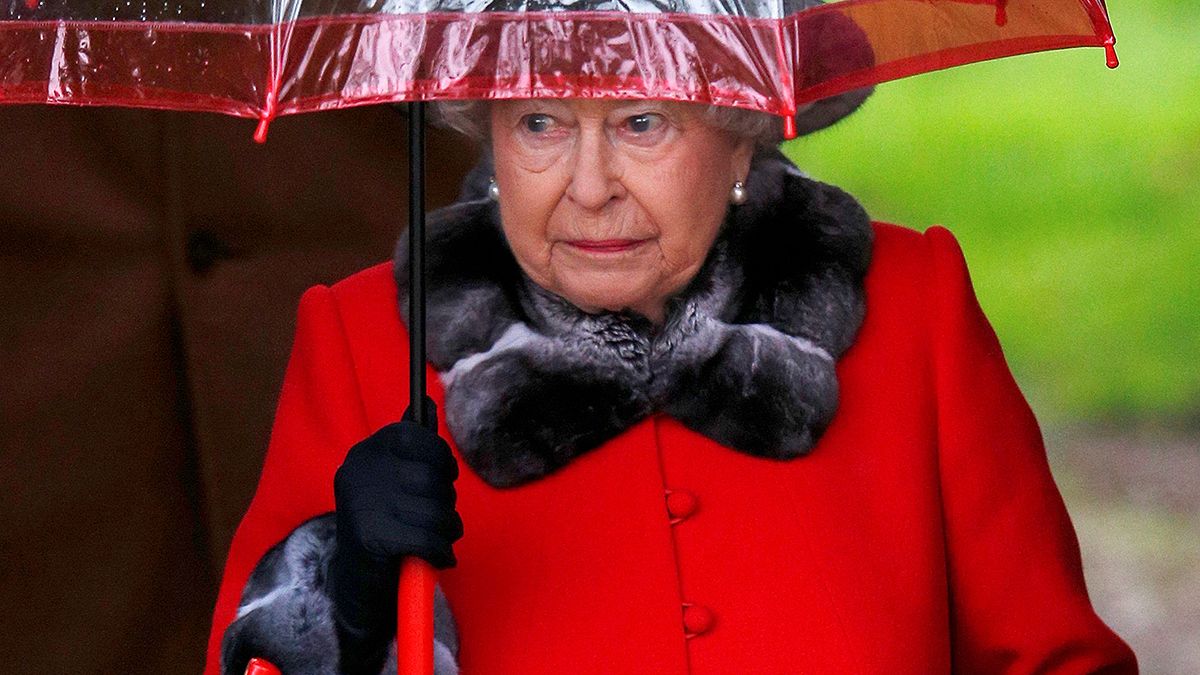 Kraliçe 2. Elizabeth Noel ayinine katılamadı