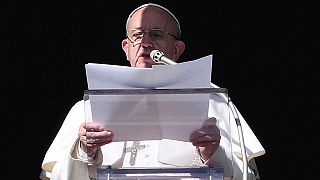 Az üldözött keresztényekért imádkozott Ferenc pápa