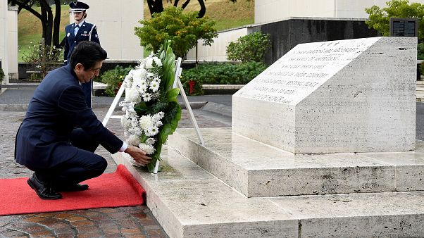 Shinzo Abe besucht Pearl Harbor Shinzo Abe besucht Pearl Harbor