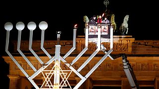 Anche nelle celebrazioni ebraiche dell'Hanukkah, Berlino ripete il suo "no" al terrorismo