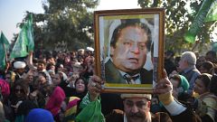 Image: PAKISTAN-POLITICS-CORRUPTION