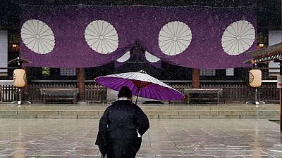 Japon : un ministre visite le sanctuaire Yasukuni le jour où Abe se rend à Pearl Harbor