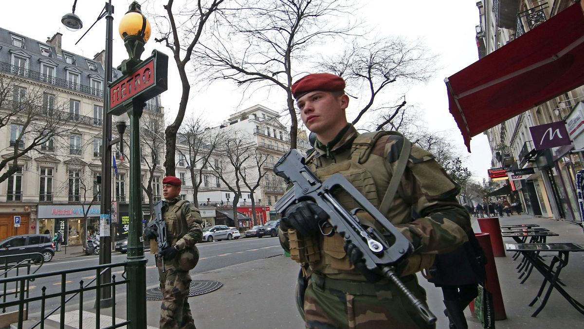 Terrortámadástól tartanak Európában szilveszter éjjelén