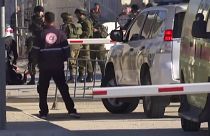 Gerusalemme: polizia spara a donna armata di coltello
