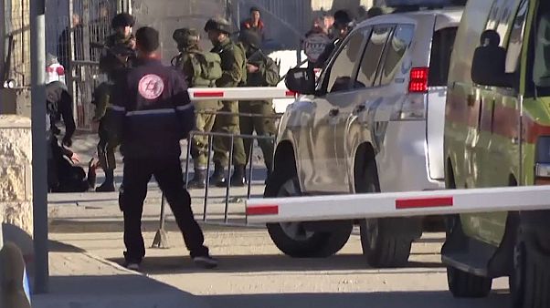 Gerusalemme: polizia spara a donna armata di coltello Gerusalemme: polizia spara a donna armata di coltello