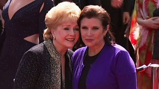 Carrie Fisher annesi Debbie Reynolds ile birlikte gömülecek