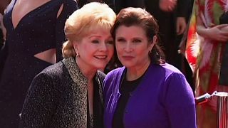 Debbie Reynolds and Carrie Fisher to be buried together