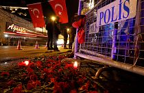Turquía continúa buscando al atacante contra una sala de fiestas de Estambul que dejó 39 muertos