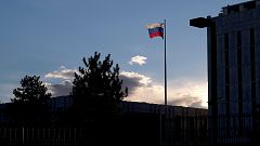 Hazaérkeztek az Amerikából kiutasított orosz diplomaták