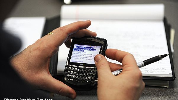 Una nueva ley francesa permite "pasar" de los correos electrónicos del jefe... Una nueva ley francesa permite "pasar" de los correos electrónicos del jefe...