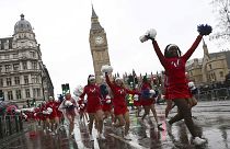 Londra saluta il nuovo anno con la sua parata