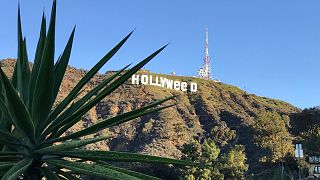 El signo de Hollywood manipulado para celebrar la marihuana