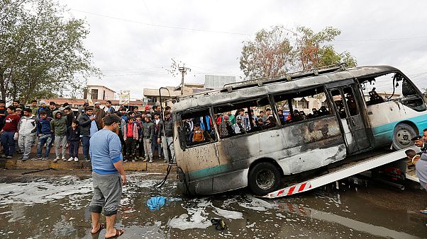هجوم انتحاري في بغداد يخلف عشرات القتلى و الجرحى وتنظيم داعش يتبنى العملية هجوم انتحاري في بغداد يخلف عشرات القتلى و الجرحى وتنظيم داعش يتبنى العملية