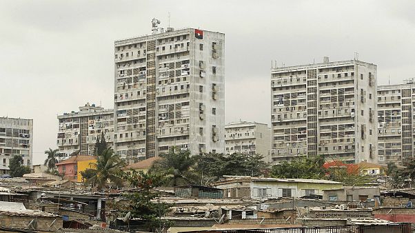 Moedas de Angola e Moçambique entre as 10 mais desvalorizadas em 2016 Moedas de Angola e Moçambique entre as 10 mais desvalorizadas em 2016