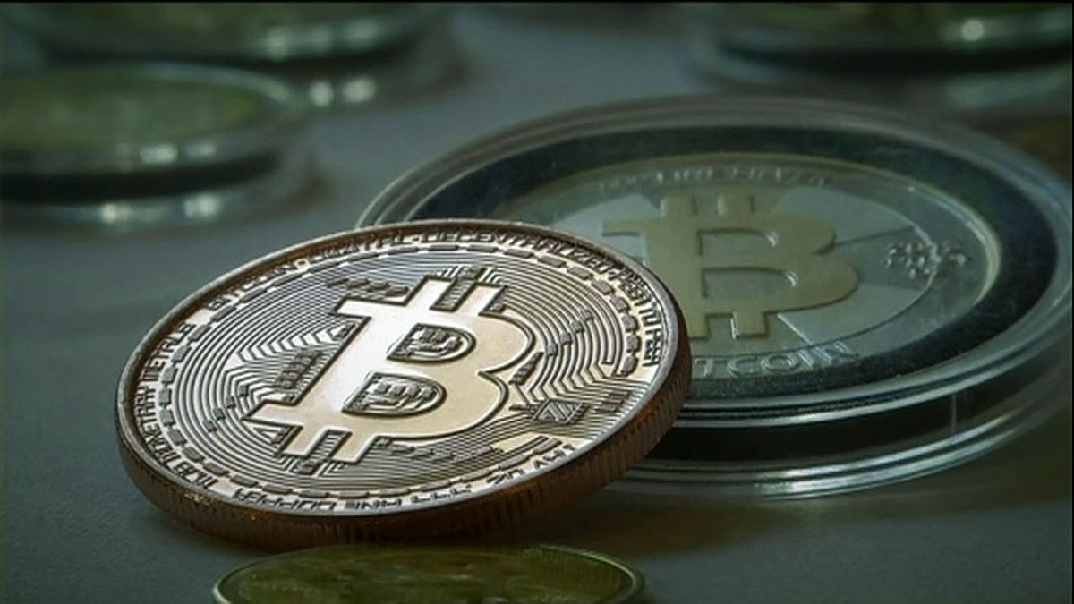 Ezer dollár fölött a bitcoin