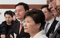 Elhalasztották a dél-koreai elnök tárgyalását
